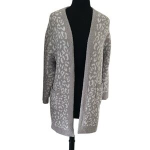 Pink Lily Gray Leopard Print Women's Sweater size small